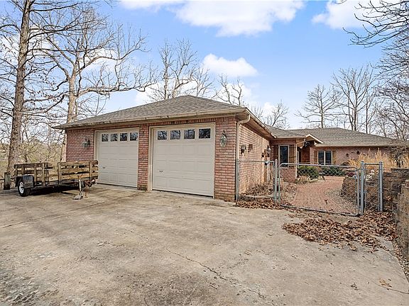 5th image of 9118 Summer Shade Rd