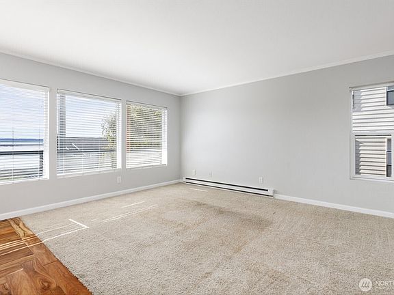 4th image of 1701 SE 9th Avenue #101