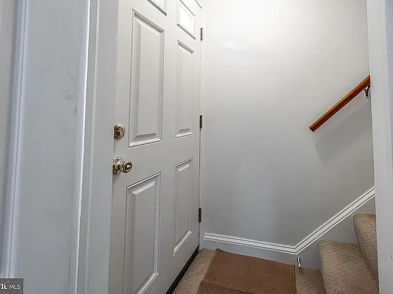 1243 Linden Ave #2 — Photo 16