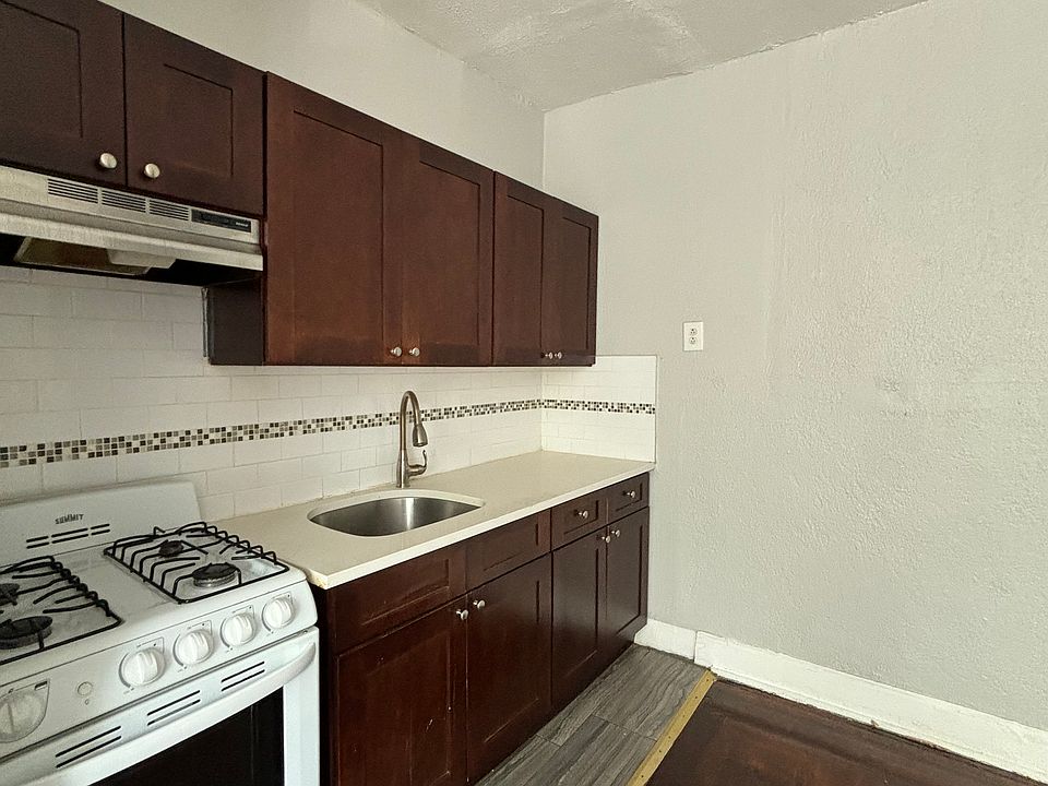 1st image of 691 Elizabeth Ave APT 22