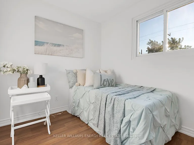 337 Oshawa Blvd N #FRONT — Photo 23