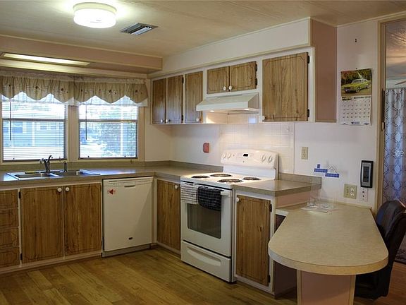 5th image of 1335 Nassau Cir