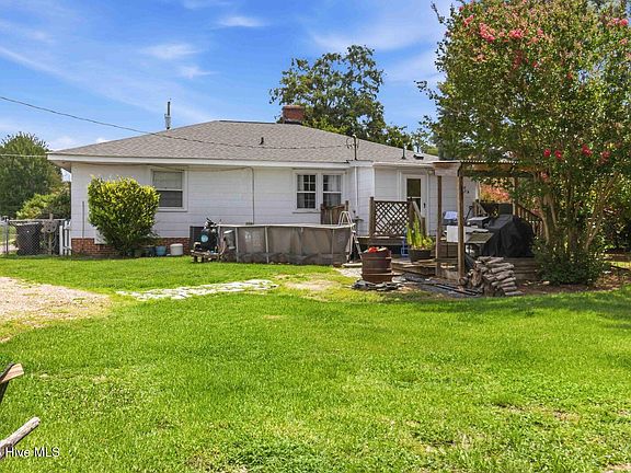 3rd image of 103 W Julian Avenue