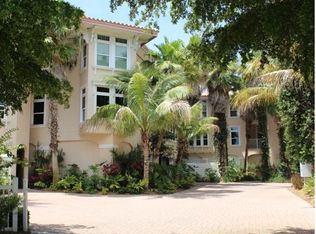 6420 Gulf Dr, Holmes Beach, FL 34217