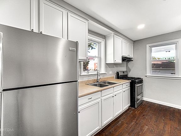 5th image of 14501 S Edbrooke Ave