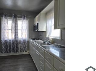 2470 N 52nd St, Milwaukee, WI 53210