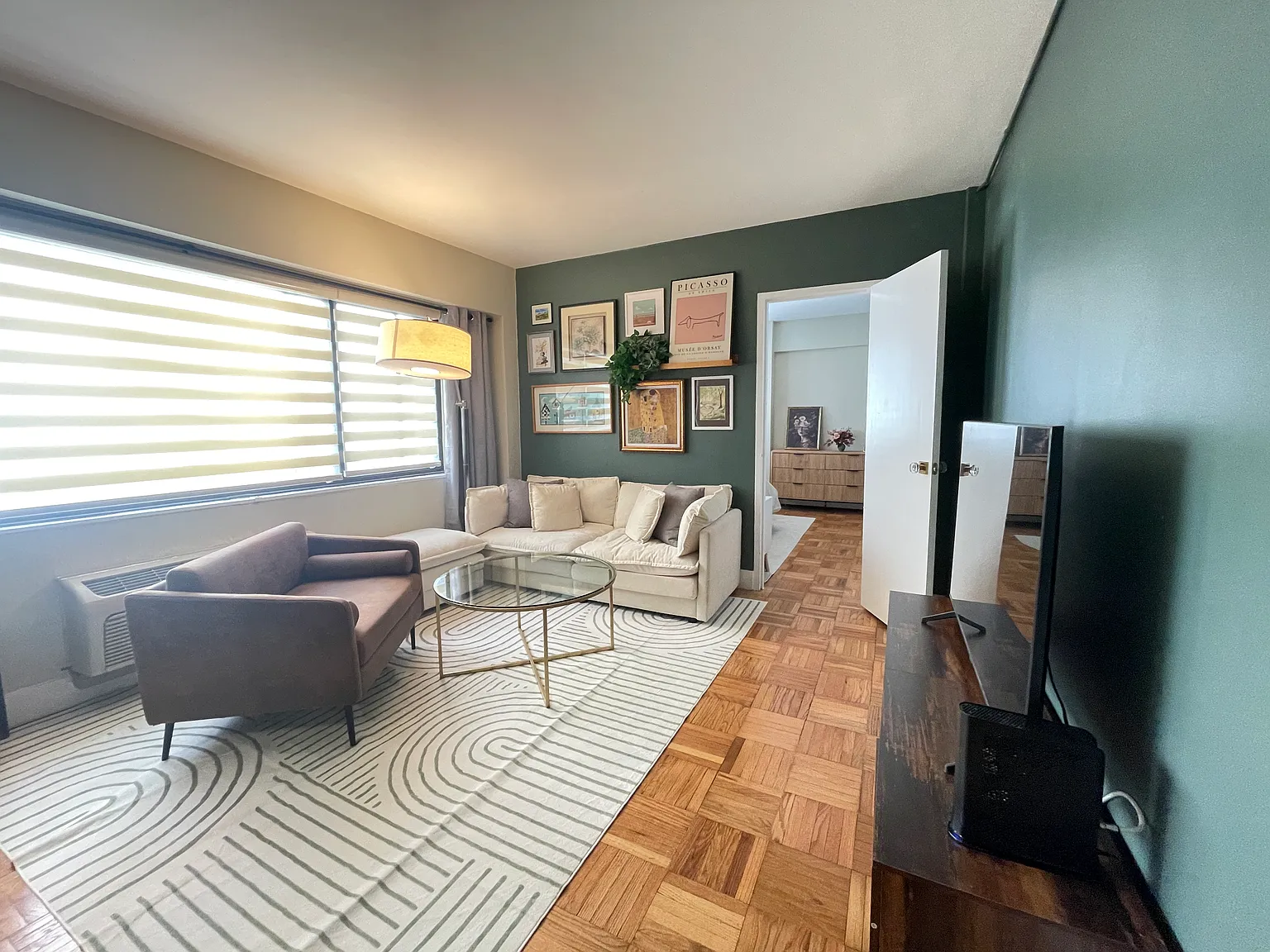 1 bed, 600 sqft, $2,450 — Photo 2