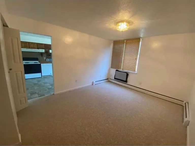 130 Jefferson Ave #4 — Photo 4