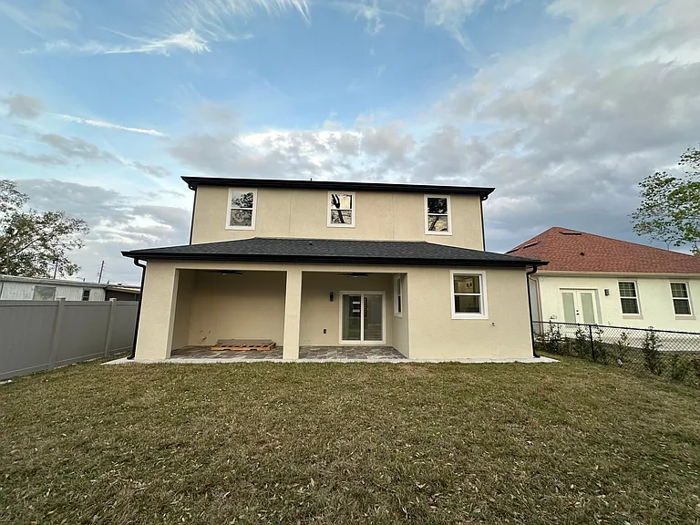 1614 Selma Ave — Photo 14