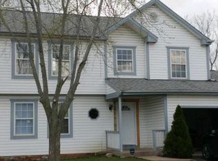 1947 Westbrook Village Dr, Columbus, OH 43228