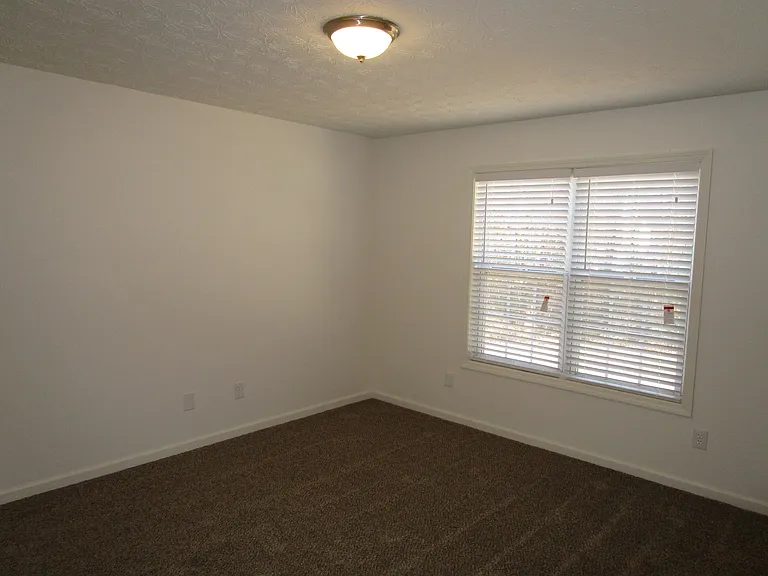 2325 Carlysle Cove Dr — Photo 12