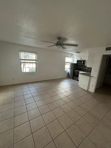 600 Georgetown Dr Photo 1