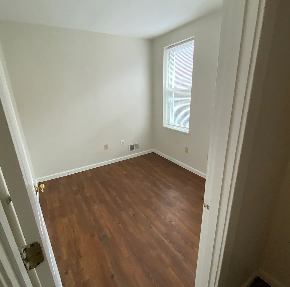 1 bed, $1,100 — Photo 4