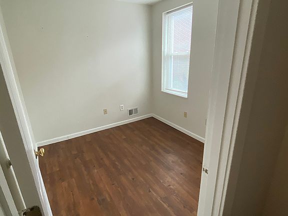 4th image of 1728 Brighton Pl #2