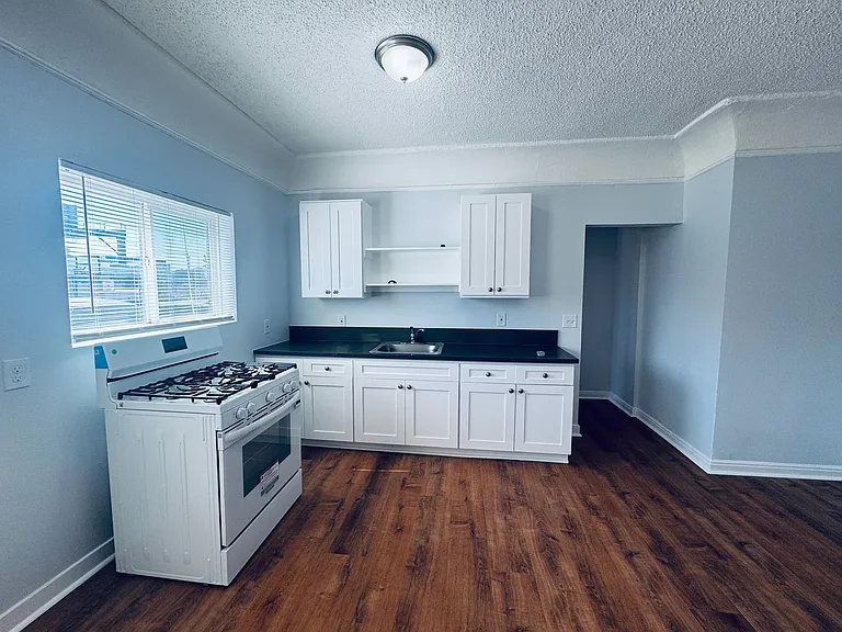 5437 Virginia Ave — Photo 23