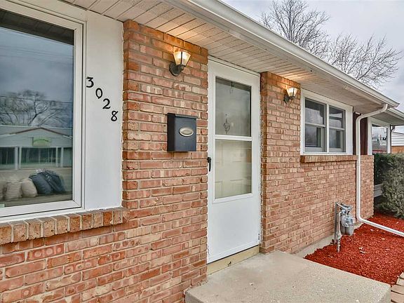 5th image of 3028 N Rockton Ave