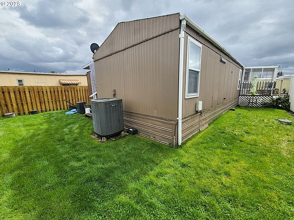 2nd image of 15509 SE Mill Plain Blvd Unit 68