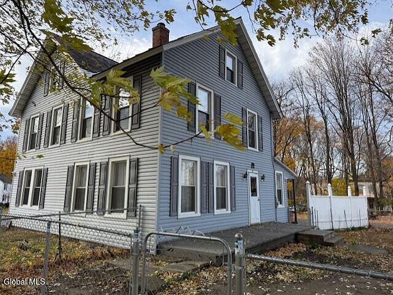 2nd image of 725 Snyders Corners Road