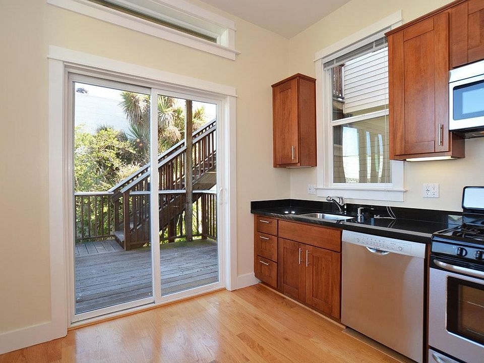 1st image of 2885 Bush St APT 3
