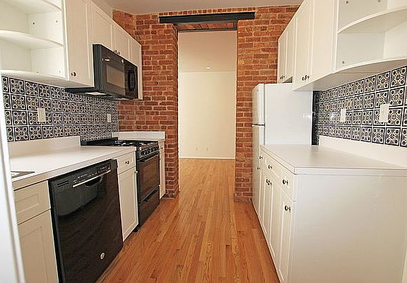 2nd image of 320 E 92nd St APT 5RE