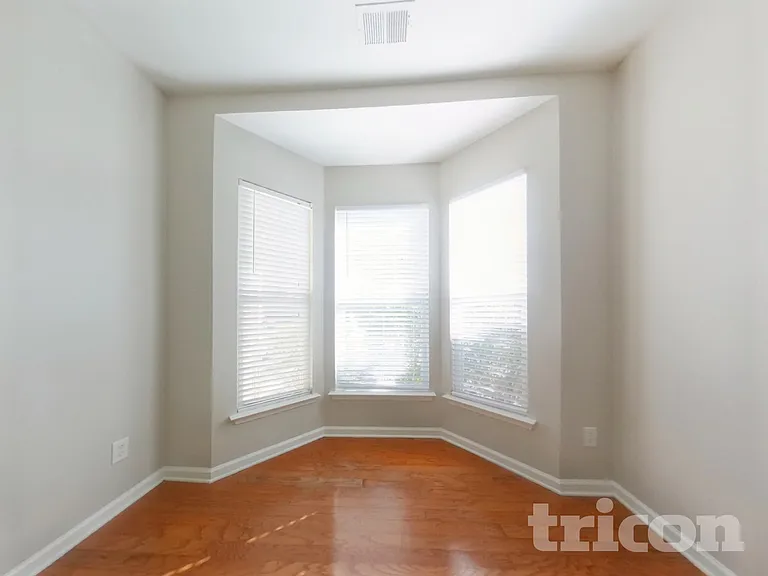 1619 Bitter Creek Dr — Photo 5