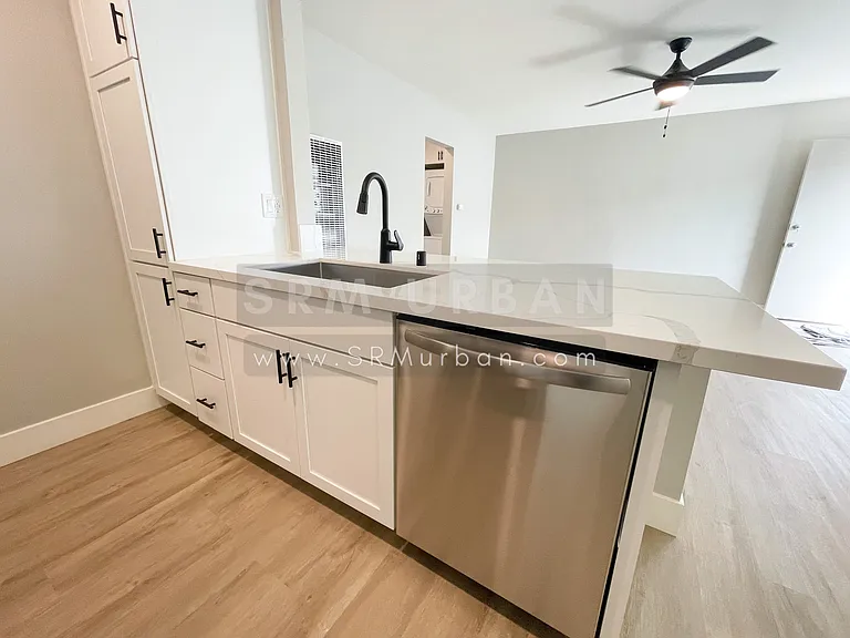 4438 Menlo Ave #5 — Photo 7