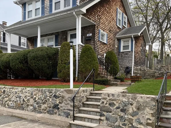 17 Warwick St, Lynn, MA 01904