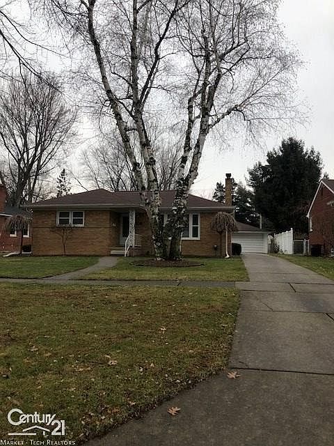 1st image of 367 Wellington Cres