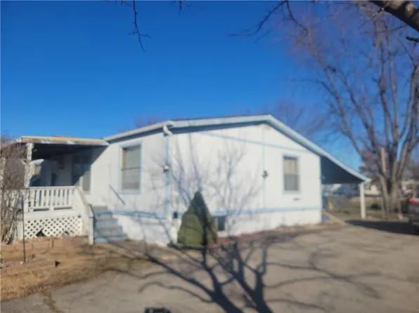54 Buck Run, Linn Valley, KS 66040