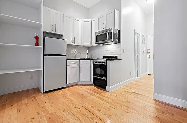 Rented by REAL New York | media 26