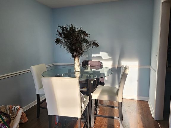 3rd image of 370 Wallace Rd APT A9