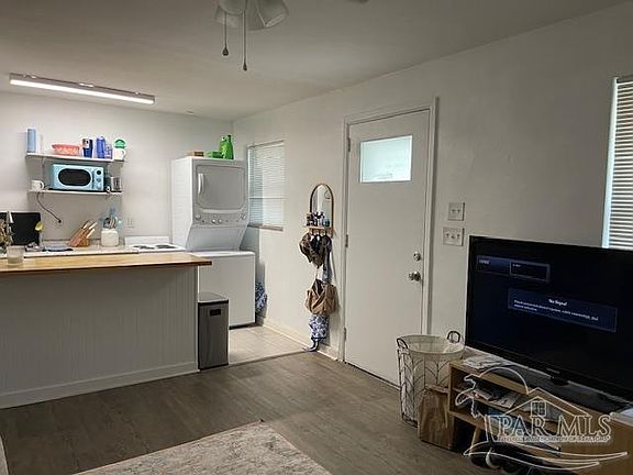 4th image of 106 Ellis Dr #3