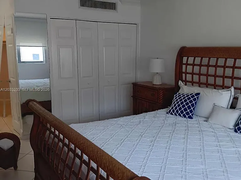 9225 Collins Ave #1206 — Photo 7