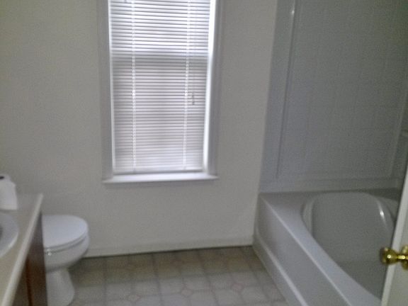 4th image of 3227 Brandenburg Dr