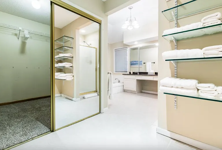 2407 Winding Hollow Ln — Photo 12