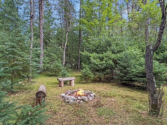 3rd image of 7409 Forest Dr