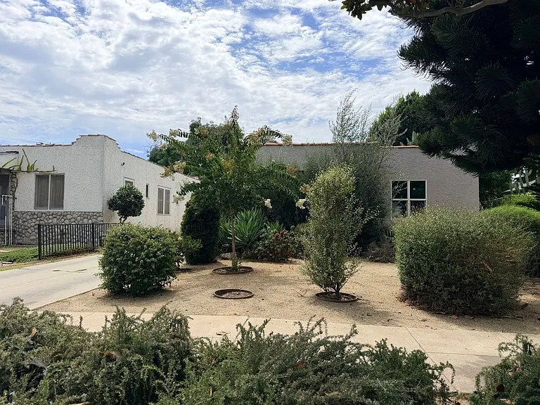 1225 S Sierra Vista Ave — Photo 1