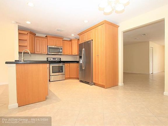 5th image of 4261 NW 110th Ave #South