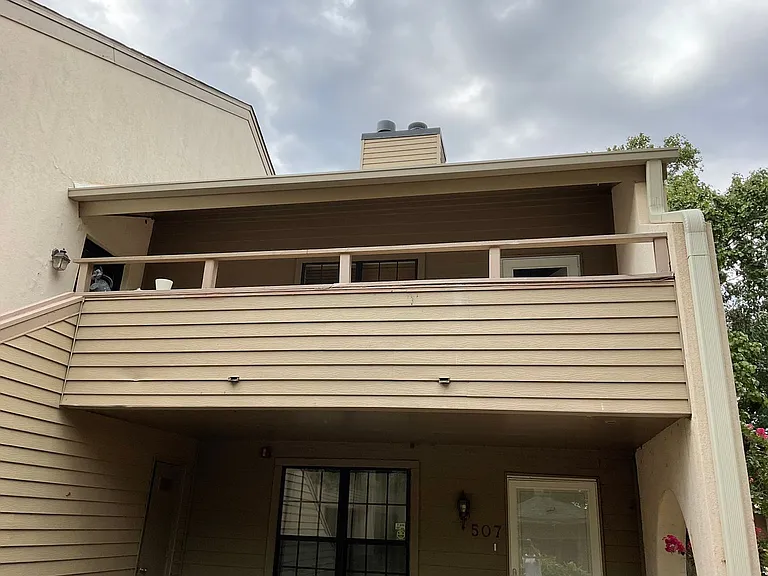 11140 Stratford Dr #12 — Photo 2