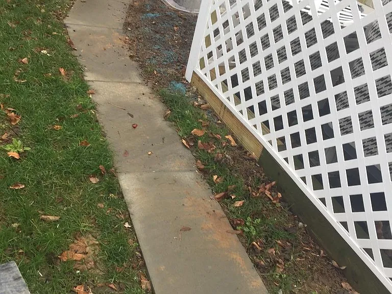 Pathway to apartment