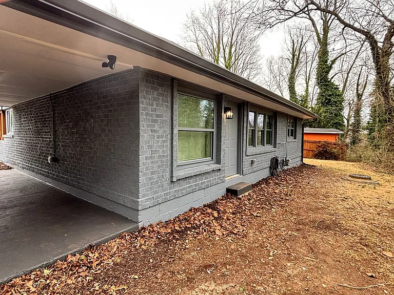 1739 Carter Cir — Photo 15
