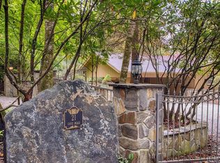 21 Cave Rd, Highlands, NC 28741