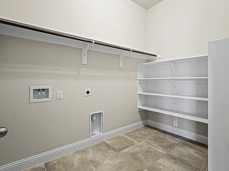 1701 Meadowleaf Ln — Photo 22