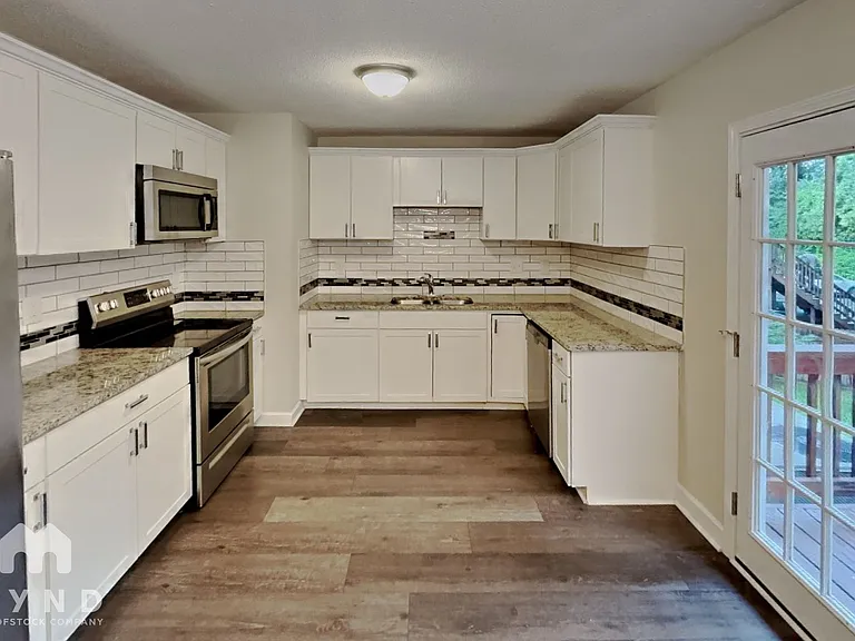 8539 Sharonbrook Dr — Photo 5