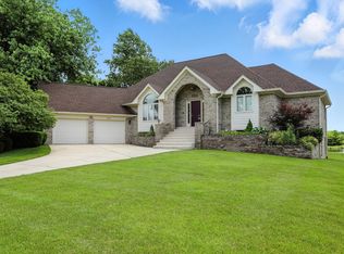 1326 Pebble Brook Dr, Noblesville, IN 46062