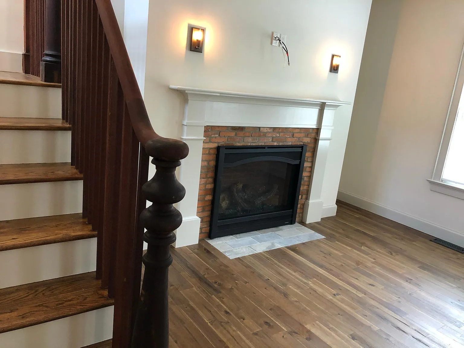 252 Water St — Photo 2