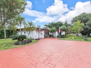 5502 Mulberry Dr, Tamarac, FL 33319