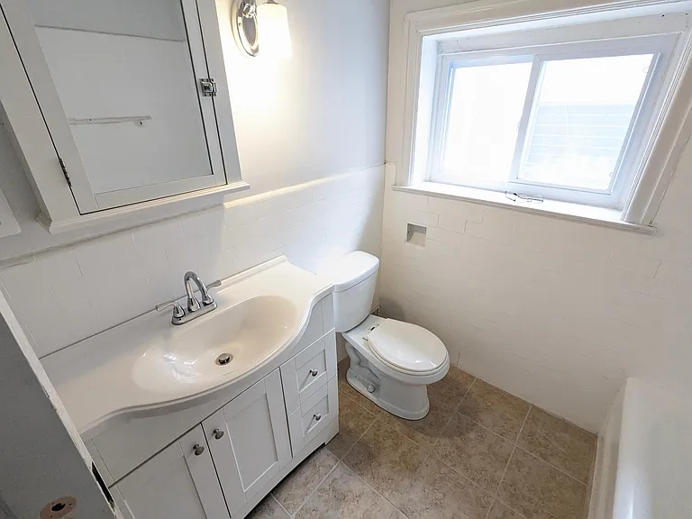 Full bathroom. Brand new everything.