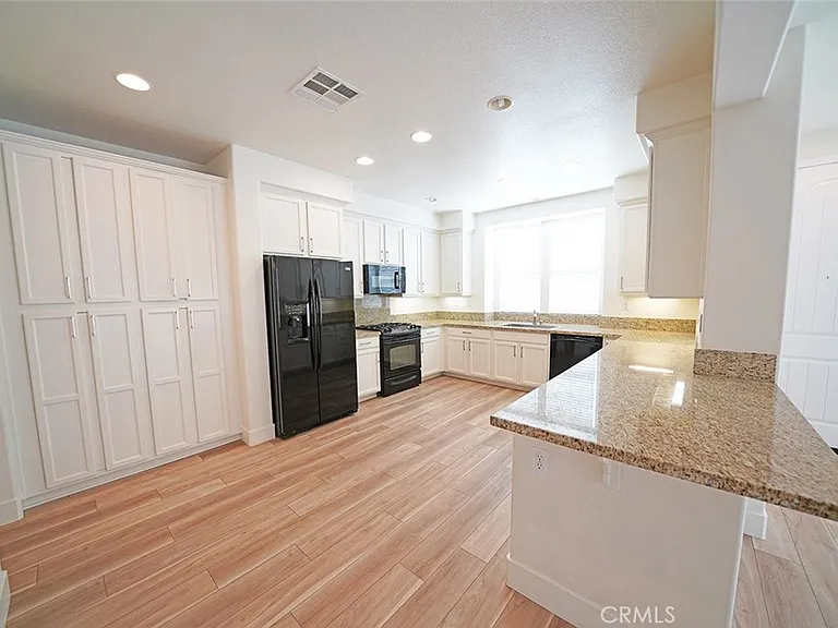 28635 Pietro Dr — Photo 5