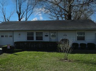 617 E Grant St, Watseka, IL 60970